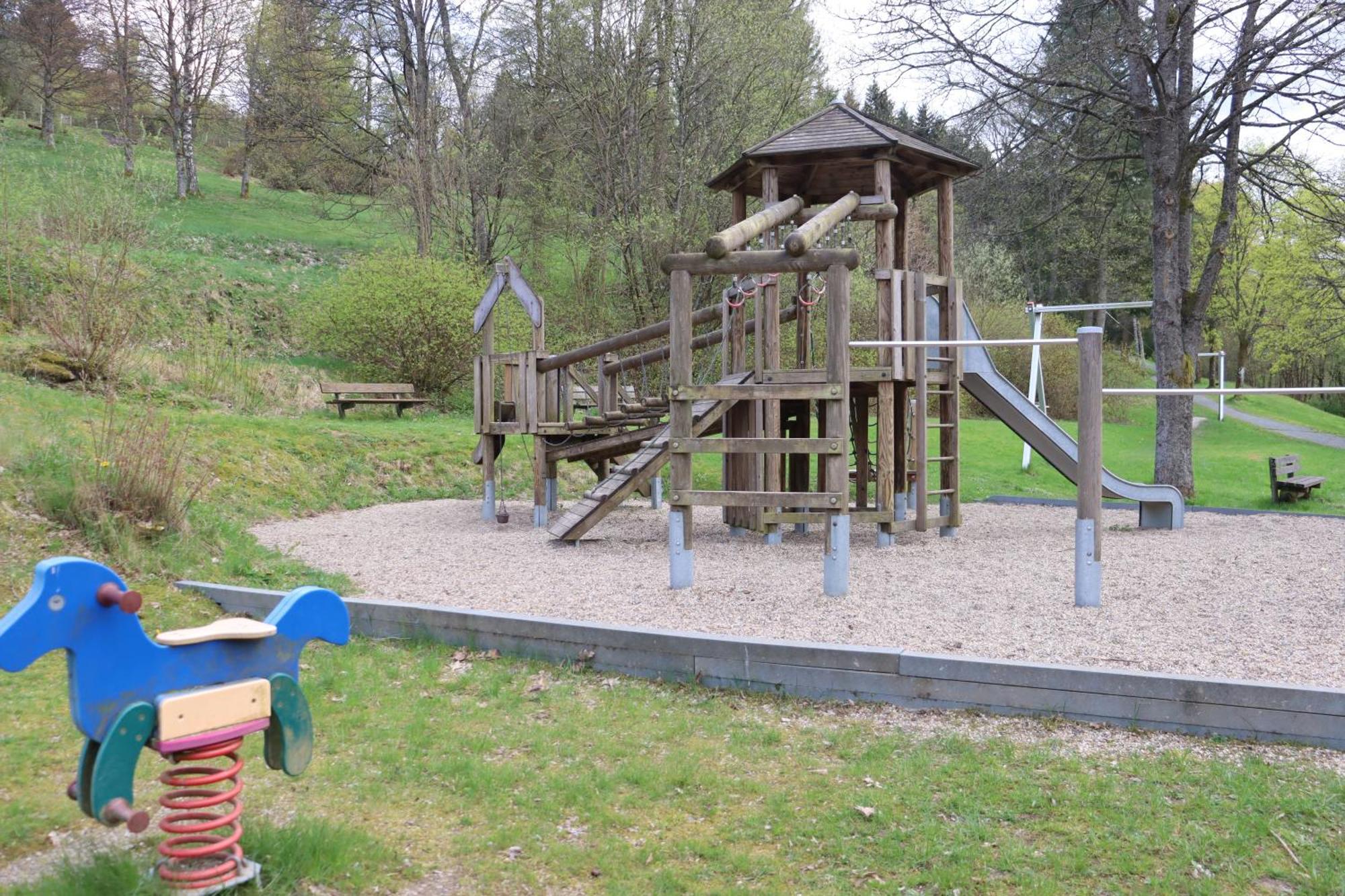 Direkt Am See Winterberg Elkeringhausen Bagian luar foto